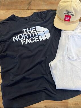 The North Face Logo T-Shirt Black | Outdoor Streetwear Tee Size Medium